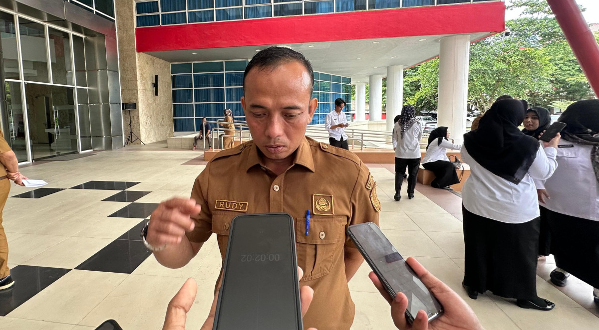 Sekretariat DPU Kukar Rudi (Ak)